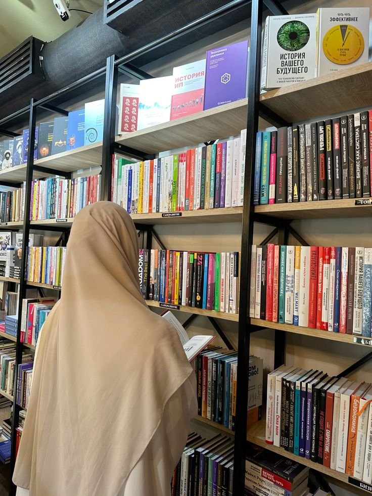 المؤلف