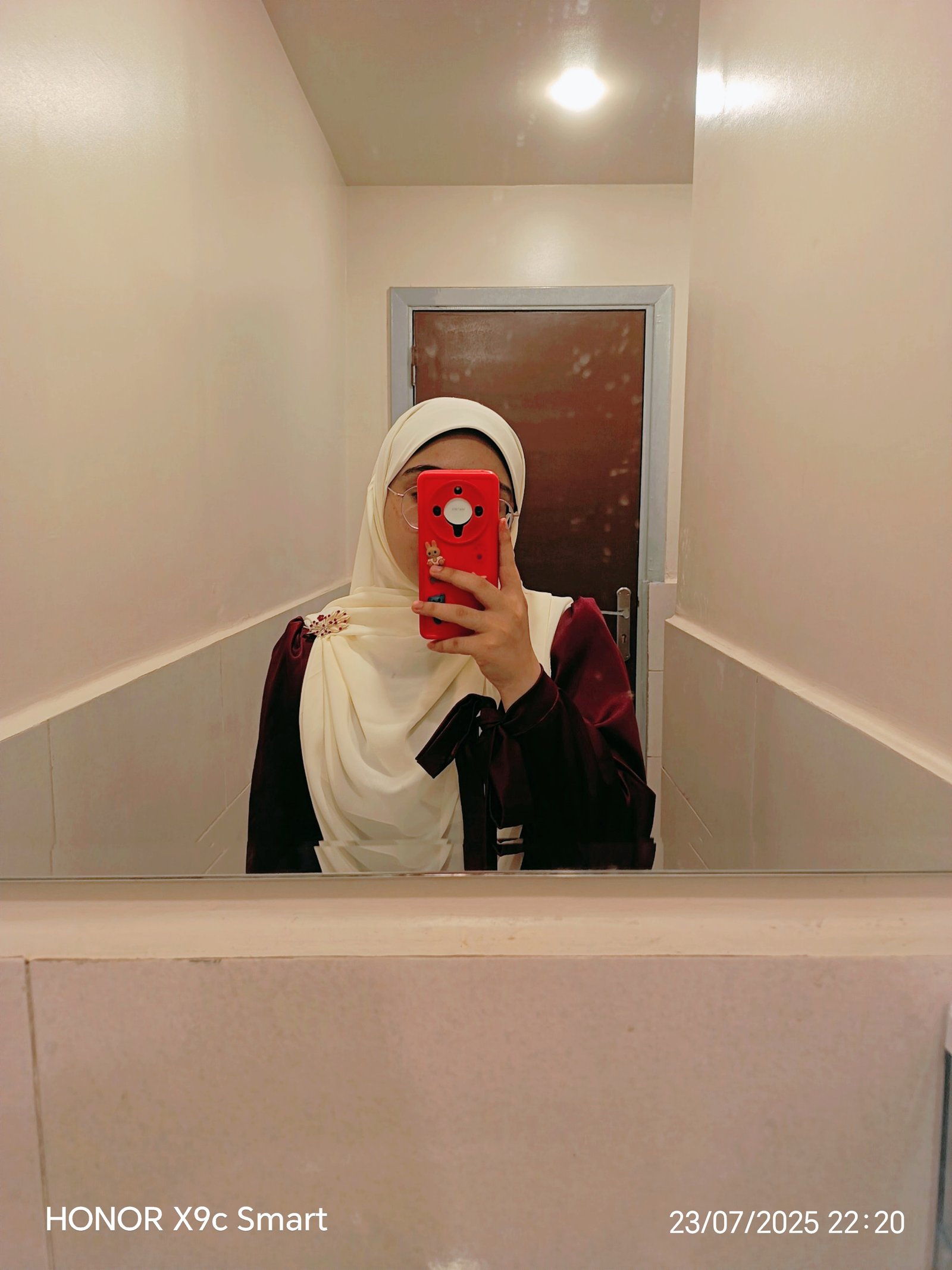 المؤلف