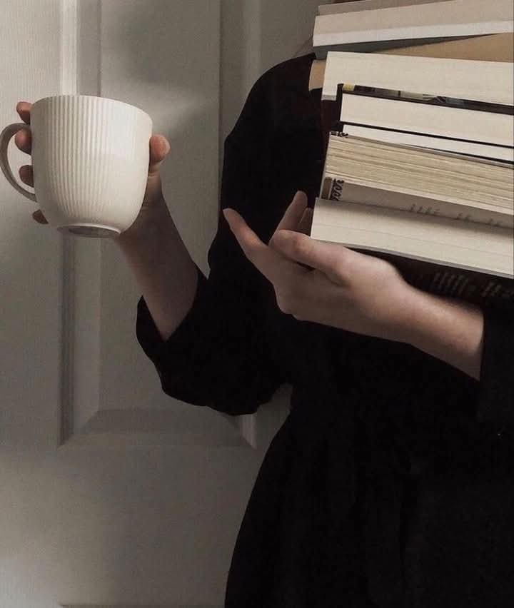 المؤلف