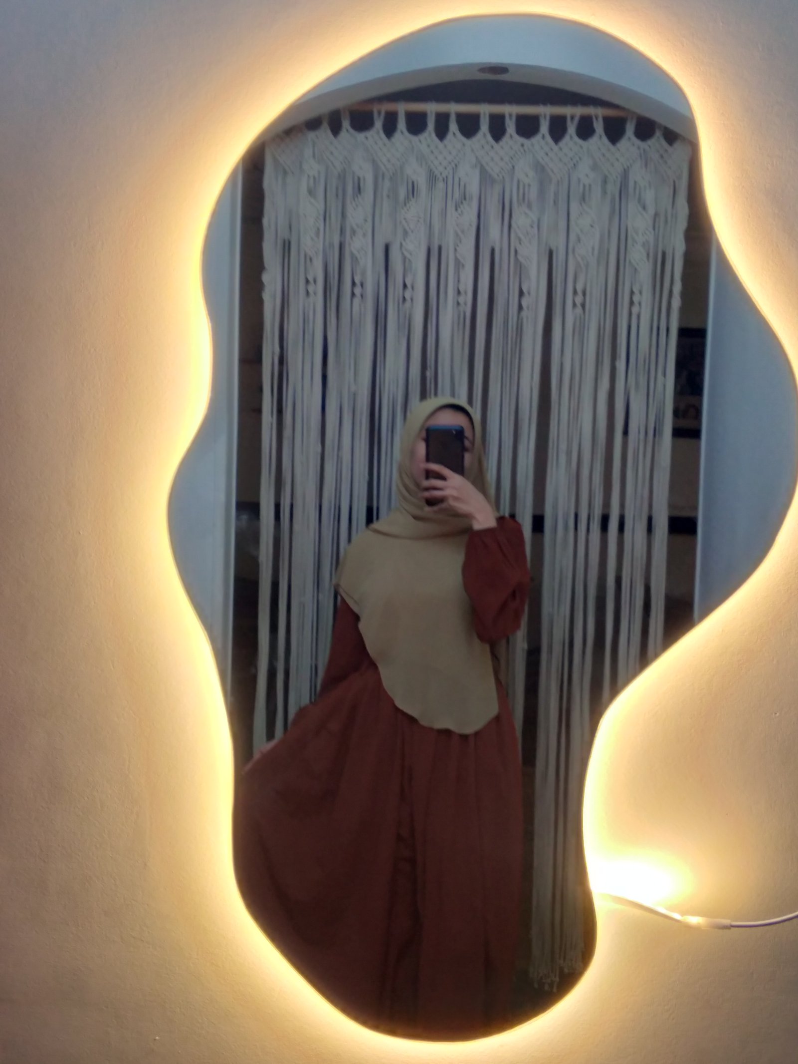المؤلف