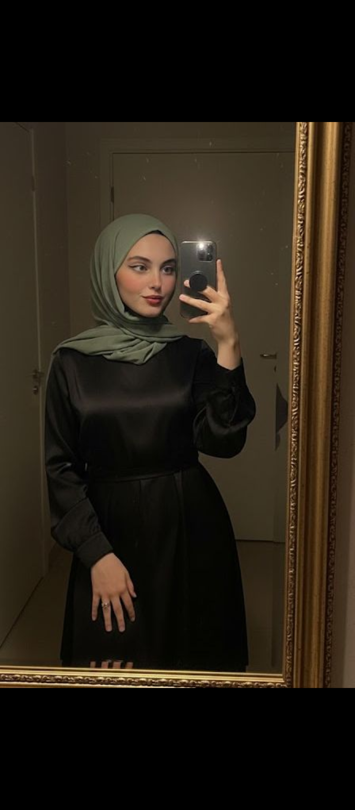 المؤلف