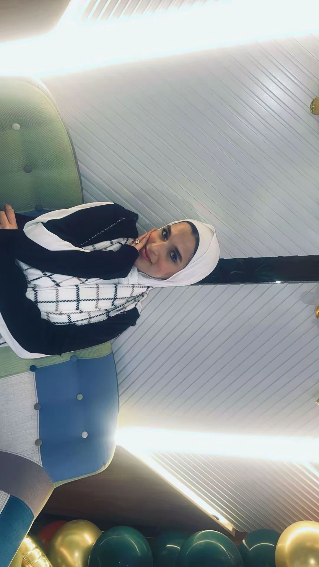 المؤلف
