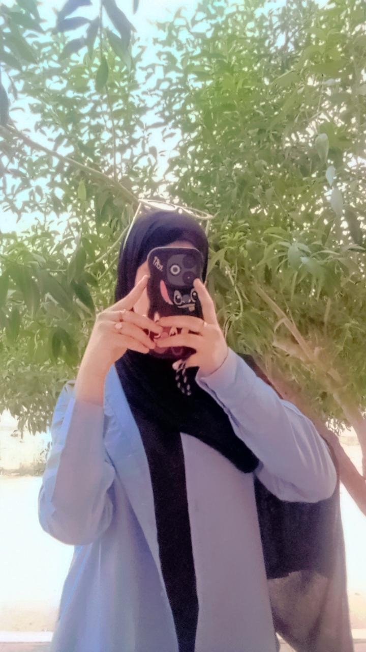 المؤلف